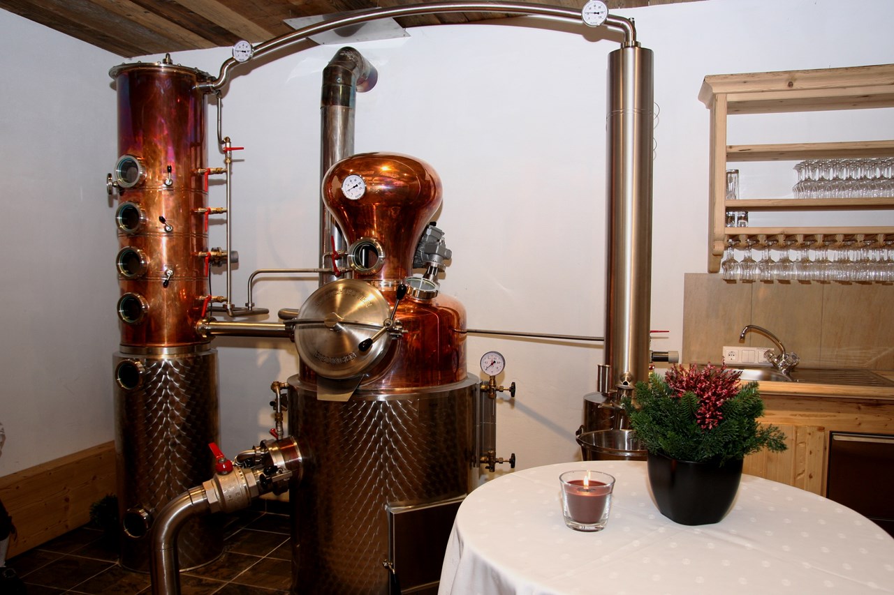 Bogner Aste  Angaben zu den Festsälen Destillerie auf dem Bauernhof
