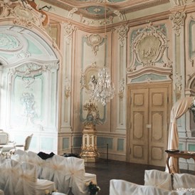 Hochzeit: Feiern Sie Ihre Hochzeit im Spiegelsaal des Schloss Český Krumlov in der Slowakei.
Foto © stillandmotionpictures.com - Schloss Krumlov